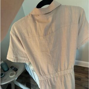 Cute tan button up dress with pockets extra large